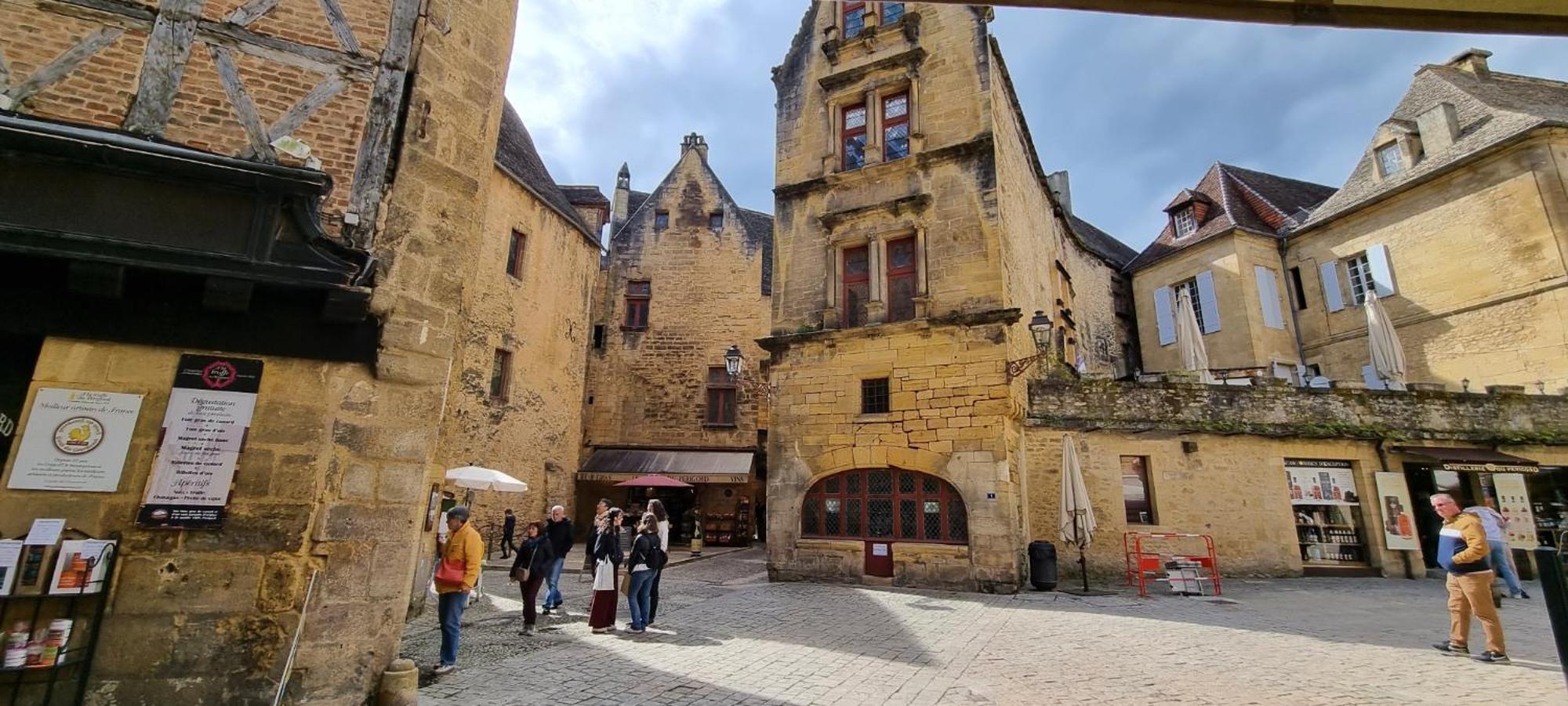 Le Tourny-Studio Cosy Avec Ascenseur- Sarlat - Coeur Cite Medievale Sarlat-la-Canéda Exteriör bild